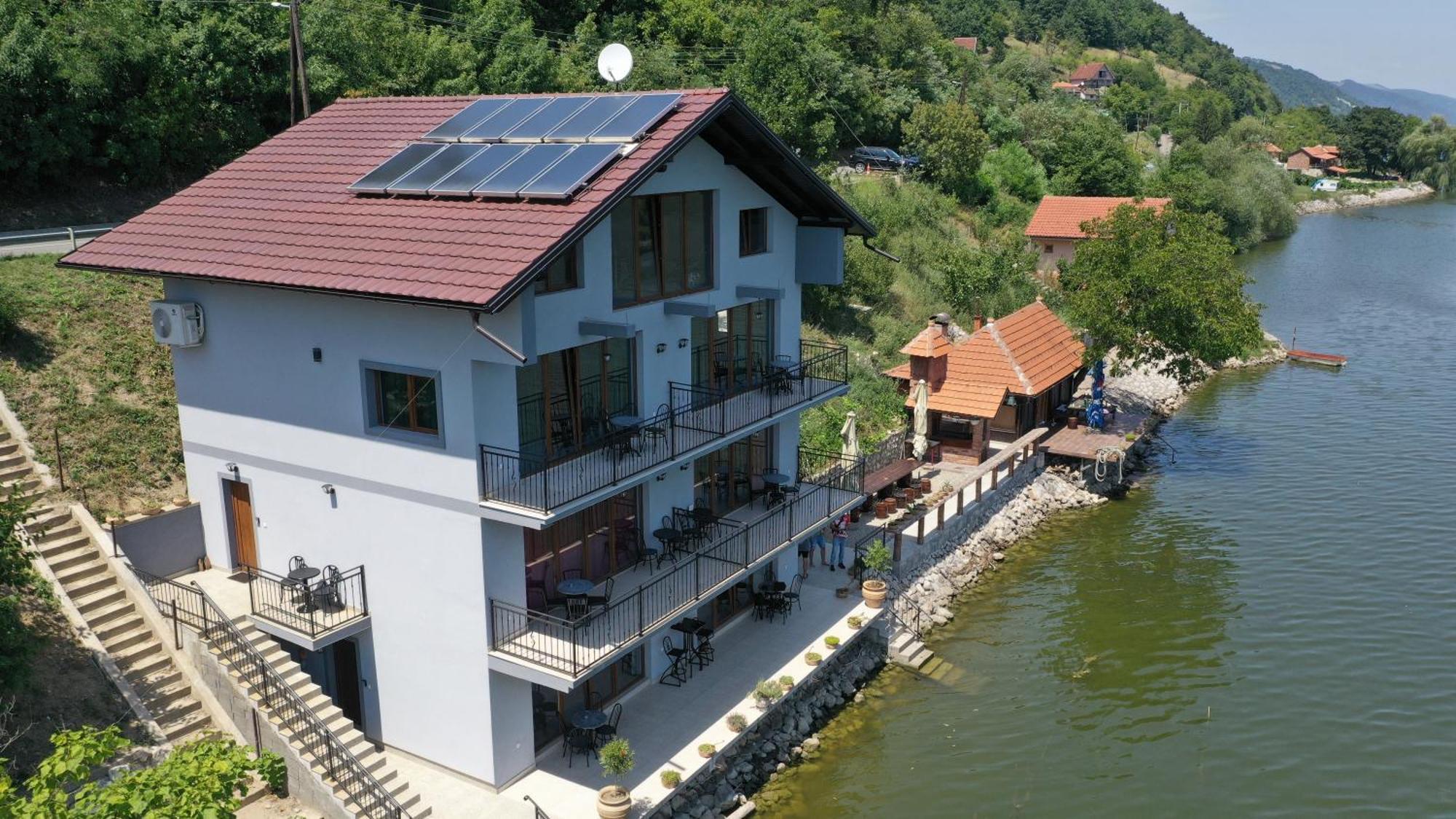 Dunavska Vila Milosavljevic Donji Milanovac Exterior photo